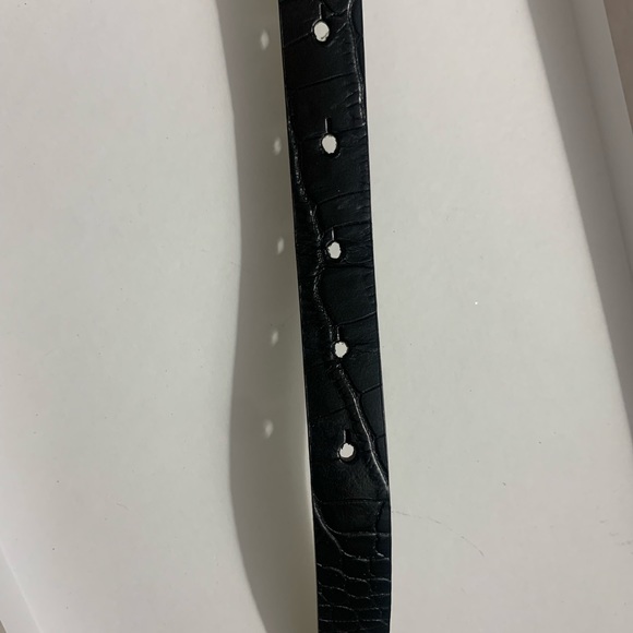 Micheal Kors reversible leather belt - Picture 5 of 6